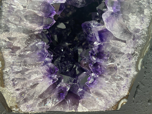 Amethyst Geode "INCREDI-GEODE" 10.00 High Quality Lustrous Beauty NS-127