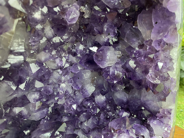 "MIRACULOUS SPECTACLE" Amethyst Geode High Quality 12.00 Brazil Cathedral Dark Purple NS-210
