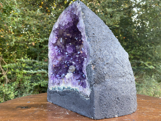 "PARTY POP" Amethyst Geode High Quality 9.00 Deep Cathedral Feng Shui NS-214