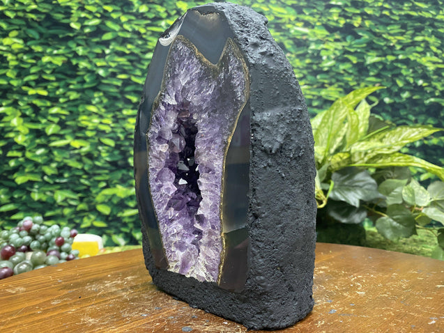 "PURE ROYALTY" Amethyst Geode Cathedral Agate Rim 8.00 High Quality Brazil NS-317