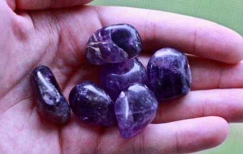 Tumbled Amethyst Stone - DIVINE LIGHT Healing Gemstone GOOD VIBES