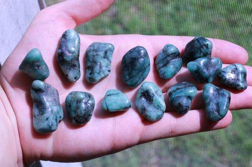 Emerald ONE WITH NATURE Hope Renewal SUCCESSFUL LOVE Meditation Healing Gemstone