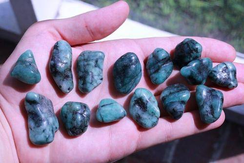 Emerald ONE WITH NATURE Hope Renewal SUCCESSFUL LOVE Meditation Healing Gemstone
